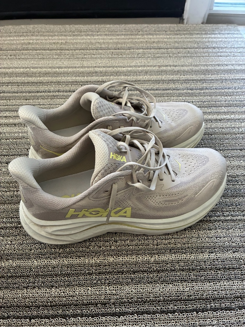 Men’s HOKA Clifton 10 Running Shoes in Raw Linen/Stone